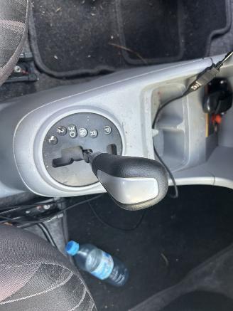 Nissan Pixo 1.0 Automaat picture 7