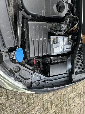 Seat Leon 2.0 TDI  Automaat FR uitvoerring  5 Drs Panoramadak picture 12