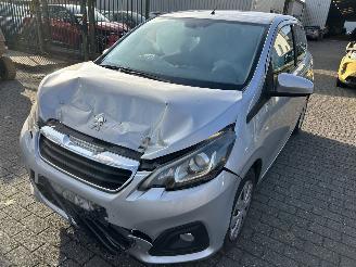 skadebil auto Peugeot 108 1.0 VTI  Blue Lion 2017/4