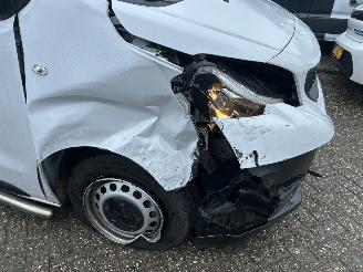 Peugeot Expert Electrisch   Automaat  9 persoons picture 5