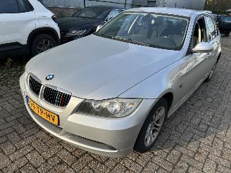 skadebil auto BMW 3-serie 318i  Sedan 2006/12