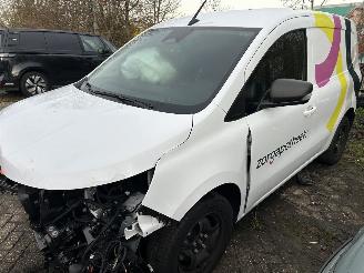 skadebil bedrijf Renault Kangoo E-Tech Electric  Automaat 2024/12