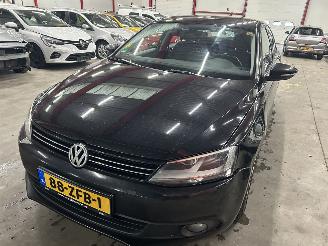 Schadeauto Volkswagen Jetta 1.6 TDI 2012/10
