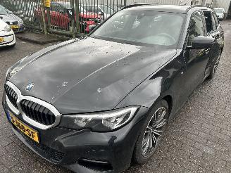 Schadeauto BMW 3-serie 320i Stationcar Automaat  M Pakket 2022/1