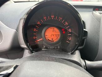 Peugeot 108 1.0  e-VTI    ( 24709 Km ) picture 10