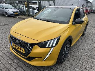 Peugeot 208 1.2 PureTech   GT picture 1