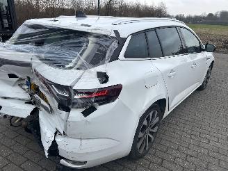 Renault Mégane Estate 1.3 TCe  Automaat picture 4