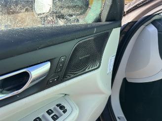 Volvo V-60 2.0 T6 AWD  Recharge Plug-in Hybrid Ultra Bright  ( Leer-Panoramadak ) picture 17