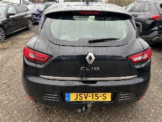 Renault Clio 0.9 TCE   5 drs picture 5