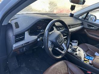 Audi Q7 3.0 TFSI  Automaat 7 persoons picture 18