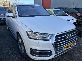 Audi Q7 3.0 TFSI  Automaat 7 persoons picture 3