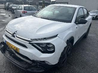 Citroën E-C4 X  plus 54kWh picture 1