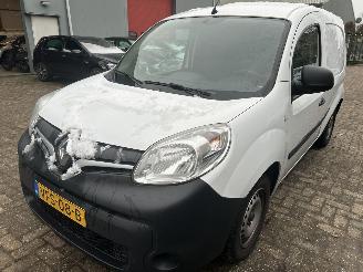 krockskadad bil bedrijf Renault Kangoo 1.5 DCI 2020/3