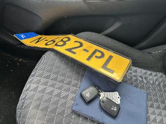 Peugeot 108 1.0 e-VTI  Allure Top picture 11