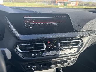 BMW 1-serie 118i  Automaat   5 Drs picture 13