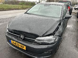 Schadeauto Volkswagen Polo 1.0 TSI  ( Panoramadak ) 2020/10
