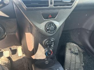 Toyota iQ  picture 12