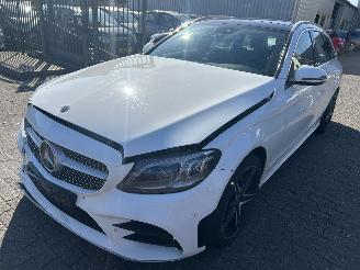 skadebil auto Mercedes C-klasse 180 Premium Pack  Stationcar  Automaat. 2018/9
