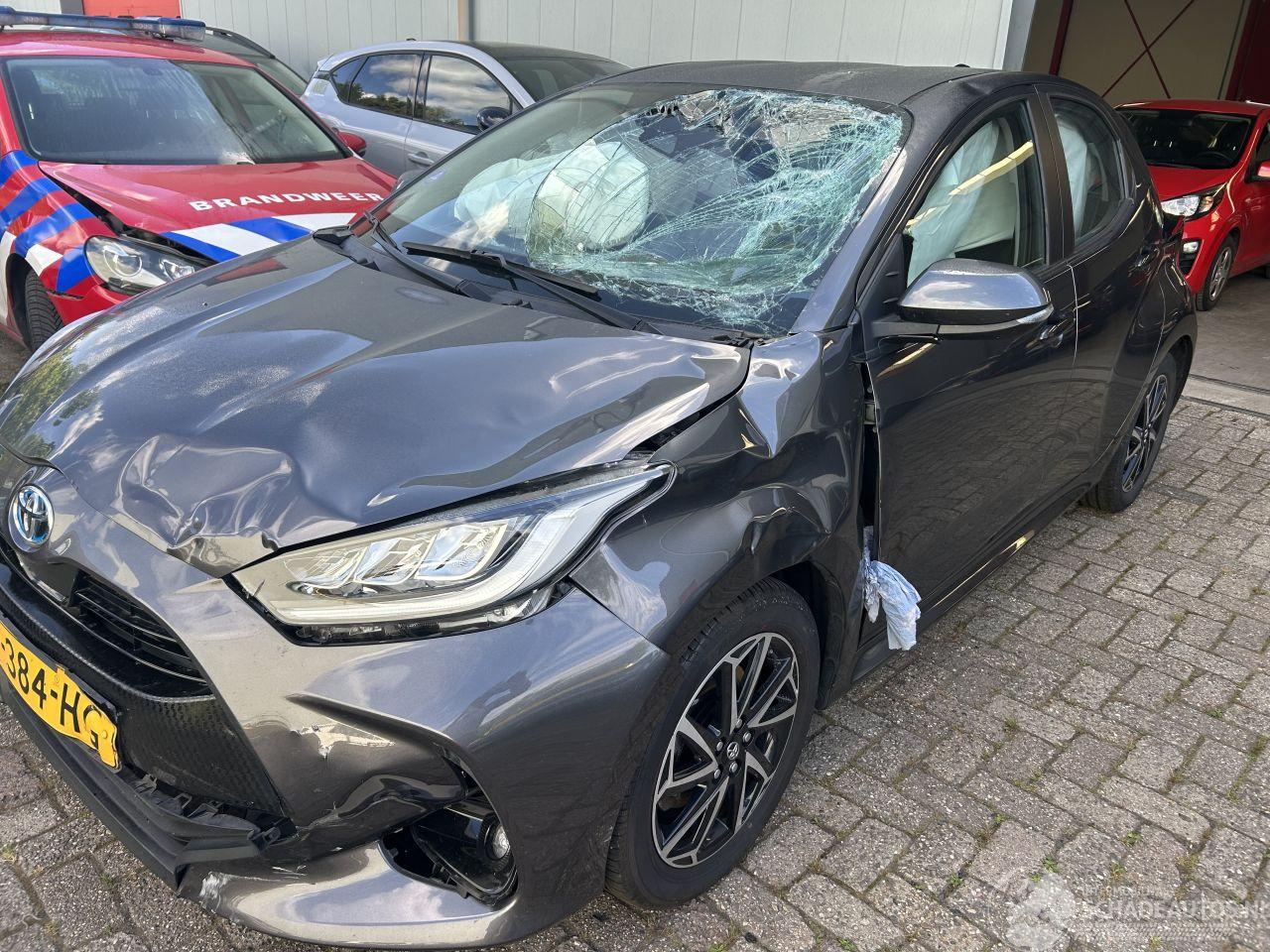 Toyota Yaris 1.5 Hybrid Dynamic  Automaat