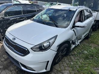 Unfallwagen Kia Niro 1.6 GDI  Hybrid  Automaat 2016/11