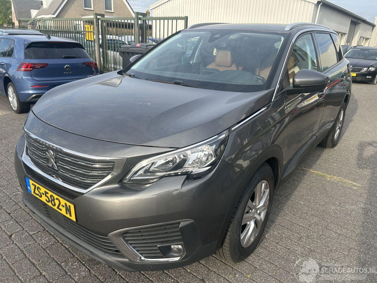 Peugeot 5008 1.2 PureTech  Executive