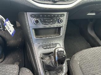 Opel Astra Stationcar 1.0 picture 10