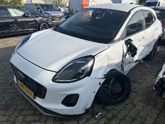 Unfallwagen Ford Puma 1.0 EcoBoost Hybrid Titanium   ( 8543 Km ) 2026/2