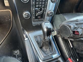 Volvo V-40 2.0 D   R Design picture 13
