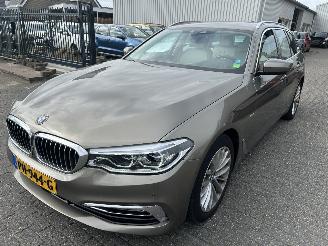 Avarii autoturisme BMW 5-serie 530 i  Touring Automaat  High Executive Luxury 2017/7