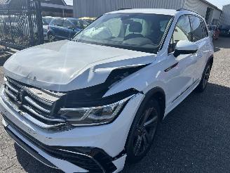 krockskadad bil auto Volkswagen Tiguan 1.5 TSI  Automaat   R -Line  Business + 2022/9