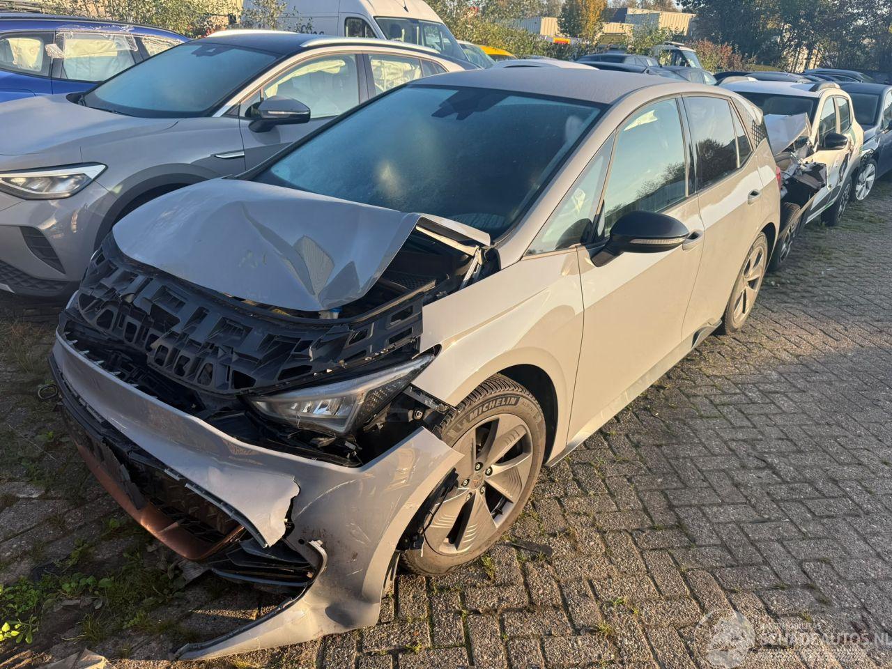 Cupra Born Essential 58 kWh   150 KW Automaat