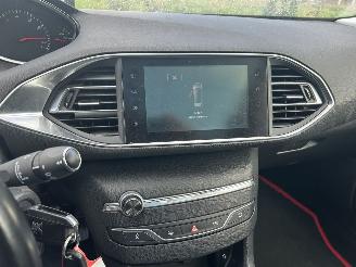 Peugeot 308 SW  1.2 Pure Tech Exclusive picture 10