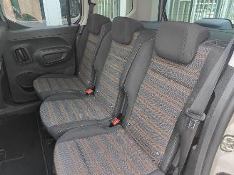 Opel Combo 1.2 Life Tour Clima Cruis Navi picture 23