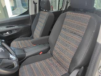 Opel Combo 1.2 Life Tour Clima Cruis Navi picture 17