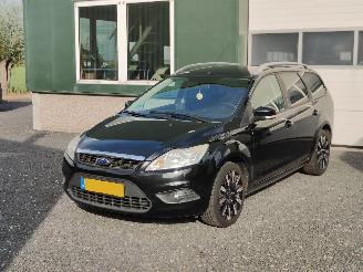 damaged passenger cars Ford Focus 1.6 Trend Combi Airco 2009/7