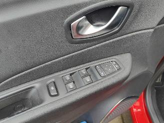 Renault Captur 0.9 TCe Version S Trekhaak picture 12