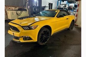 Vrakbiler auto Ford USA Mustang Mustang VI Convertible, Cabrio, 2014 / 2023 2.3 EcoBoost 16V 2018/8