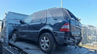 Vrakbiler auto Mercedes ML ML I (163), SUV, 1998 / 2005 400 4.0 CDI V8 32V 2002/0