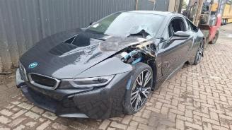 disassembly passenger cars BMW i8  2017/11
