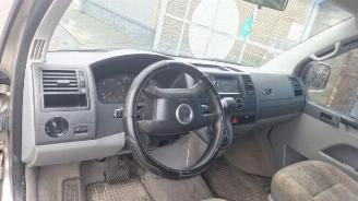 Volkswagen Transporter Multivan T5 (7E/7HC/7HF/7HM), MPV, 2003 / 2015 2.5 Tdi picture 10