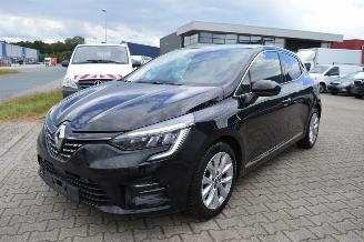 Damaged car Renault Clio Renault Clio TCe 100 LPG Intens Full led navi klimaaut 2021/10