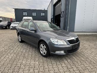 skadebil auto Skoda Octavia 1.2 TSI 77 KW AMBITION KLIMA NAVI 2010/10