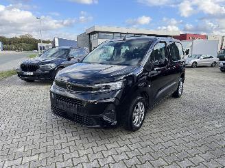Coche accidentado Opel Combo Combo 1.5 Life Edition Led Navi Kamera 5 Sitze 2024/8