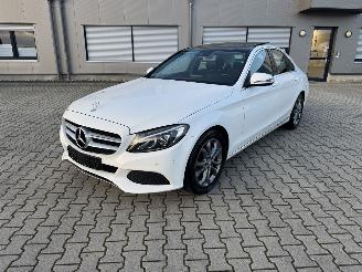 Schadeauto Mercedes C-klasse C 220 CDI LED PANORAMADACH LEDER NAVI SITZHEIZUNG 2016/11