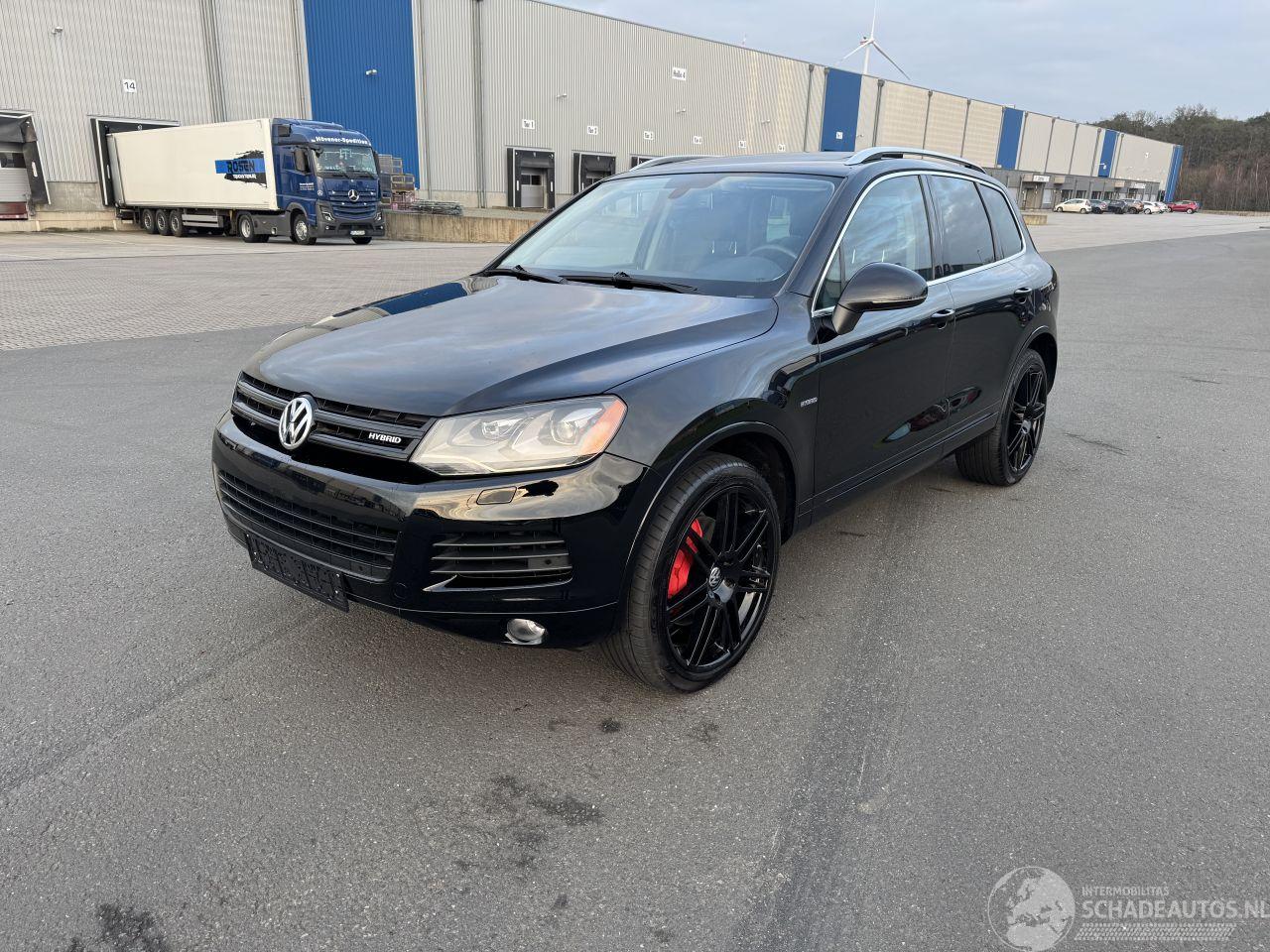 Volkswagen Touareg 3.0 HYBRIDE AUTOMAAT KLIMA PANORAMADACH LEDER