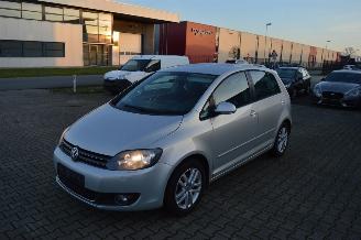 Schadeauto Volkswagen Golf plus Volkswagen Golf 1,6 TDI Highline DSG Alcantara Klima Pdc 3.450 € 2010/7
