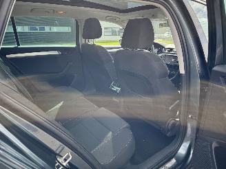 Skoda Superb 1.6 TDI KLIMA NAVI PANORAMA XENON picture 11