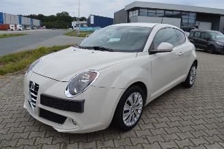 damaged passenger cars Alfa Romeo MiTo Alfa romeo Mito 1,3 Mjet Klimatronik Leder Voll Carbon Pdc Facelift 2015/9