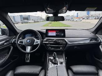 BMW 5-serie 530e M Sport Paket LED Navi Leder Klima picture 12