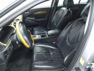 Jaguar S-type  picture 9